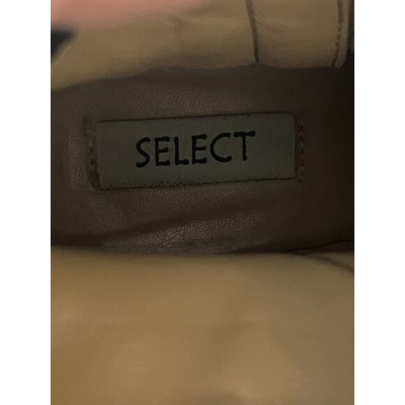 Select Suede Block Heel Ankle Boots •40.5/9.5•Pointed Black Gold Ring Zip Italy - Picture 8 of 8